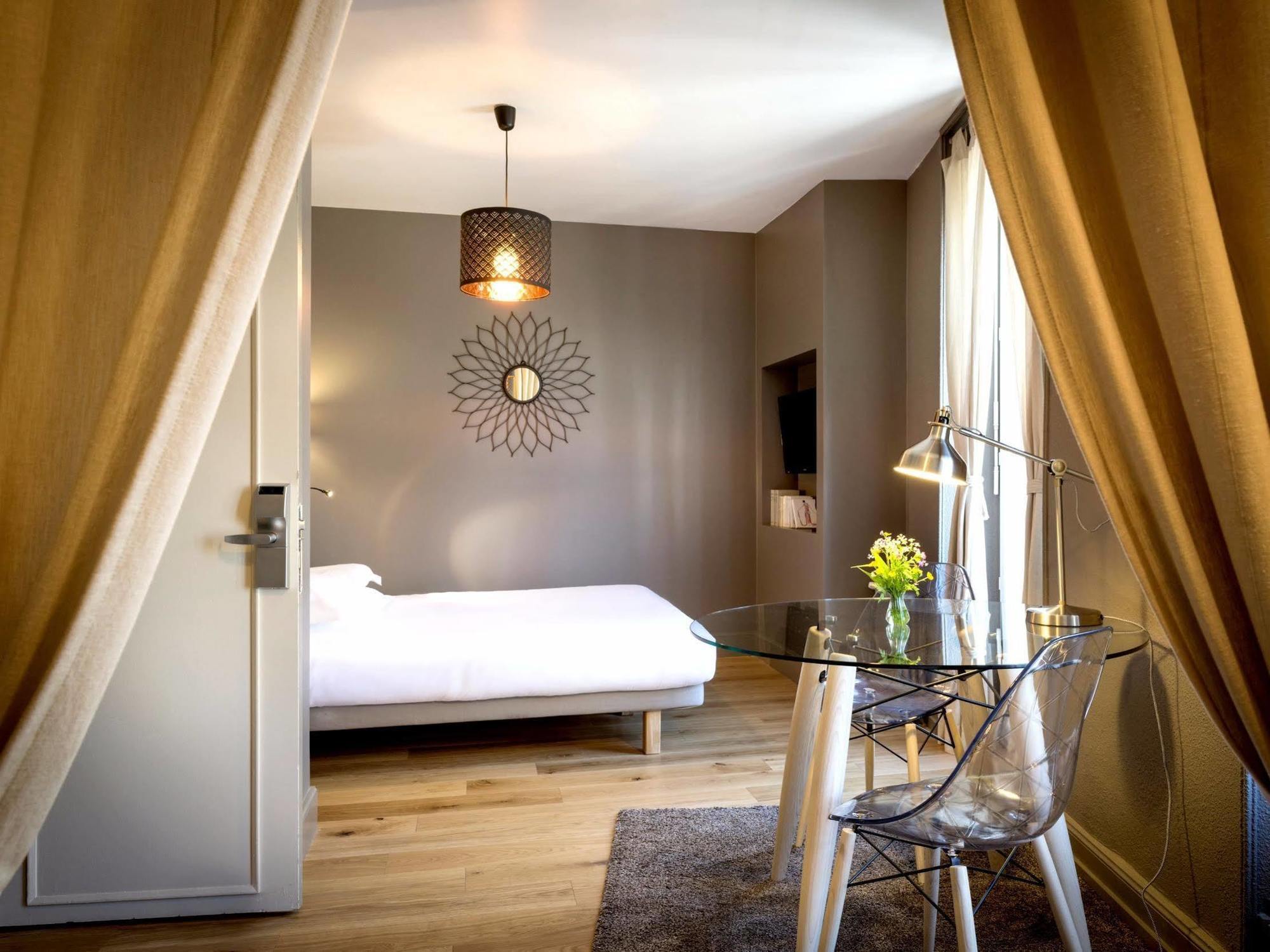 Hotel De Russie Le Mont-Dore Eksteriør billede